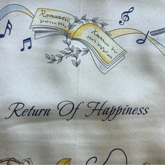 Xinuo‎ 100% Mulberry Silk Blue Floral Scarf - Picture 4 of 6